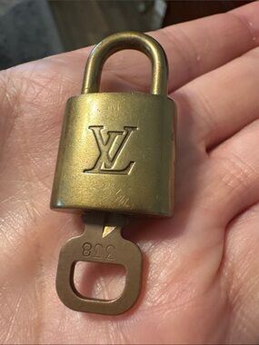 LV lock and key # 338